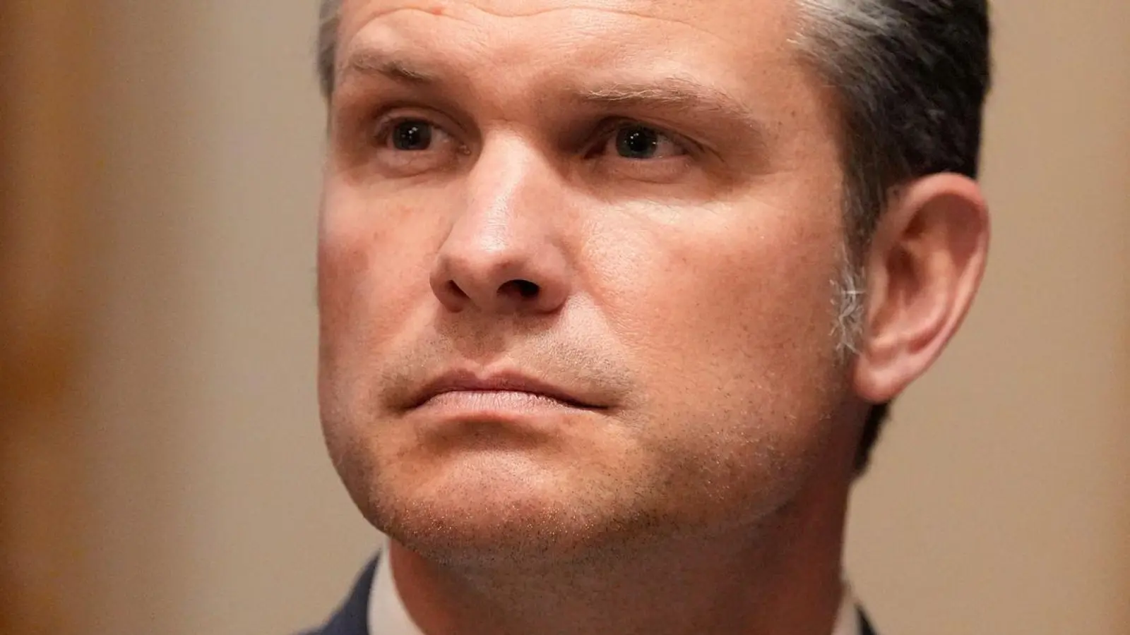 Hegseth nennt sich seit längerer Zeit Kriegsminister. (Archivbild) (Foto: Alex Brandon/AP/dpa)