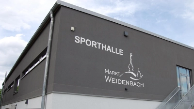 Die moderne Sporthalle in Weidenbach hat eine wichtige Funktion im Ort. (Foto: Christian Treffer)