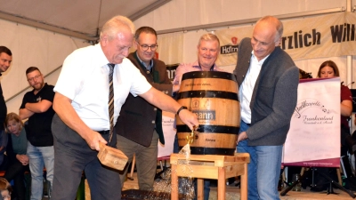 Bürgermeister Klaus Meier wird dieses Jahr zum letzten Mal den Bieranstich in Unternesselbach vornehmen.  (Foto: Gudrun Schwarz-Köhler)