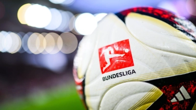 Die Bundesliga hat die Spieltage bis Ende November angesetzt. (Archivbild)  (Foto: Tom Weller/dpa)