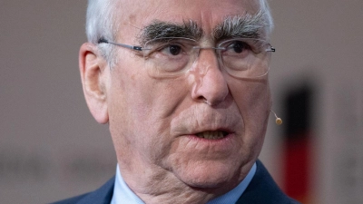 Theo Waigel war in früheren Jahren bereits als Gast auf dem Podium des Ludwig-Erhard-Gipfels zu sehen. In diesem Jahr erhält er bei der Veranstaltung am Tegernsee den „Freiheitspreis der Medien“. (Archivbild) (Foto: Sven Hoppe/dpa)