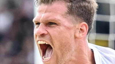 Florian Niederlechner kehrt zu den „Löwen“ zurück. (Foto: Harry Langer/dpa)