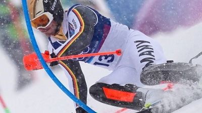 Linus Straßer hat im Olympia-Slalom nur noch geringe Medaillenchancen. (Foto: Michael Kappeler/dpa)