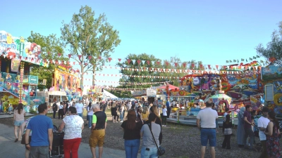 Bereits beim Auftakt des Heimat- und Volksfestes in Wassertrüdingen herrschte auf dem Festplatz Bürg reges Treiben. (Foto: Peter Tippl)