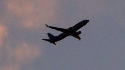 Eine Boeing 737 ist über dem Arabischen Meer vom Radar verschwunden. (Symbolbild) (Foto: Julian Stratenschulte/dpa)