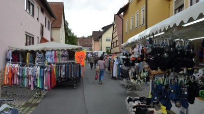 Die Anziehungskraft der Märkte hat nachgelassen (hier der Herbstmarkt 2022). Deswegen sollen der Frühjahrs- und der Herbstmarkt künftig nur noch an Samstagen stattfinden. (Foto: Yvonne Neckermann)