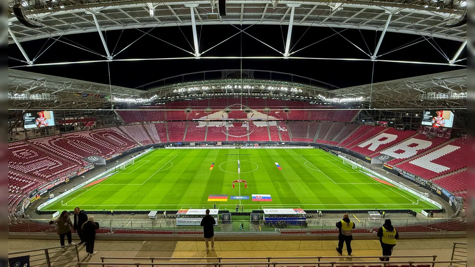 In Leipzig will die Nationalmannschaft die WM-Teilnahme perfekt machen.  (Foto: Jan Woitas/dpa)