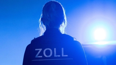 An den Durchsuchungen waren neben Ermittlern des Zolls und des Finanzamts auch die bayerische Landespolizei und die Bundespolizei beteiligt. (Symbolbild) (Foto: Leonie Asendorpf/dpa)