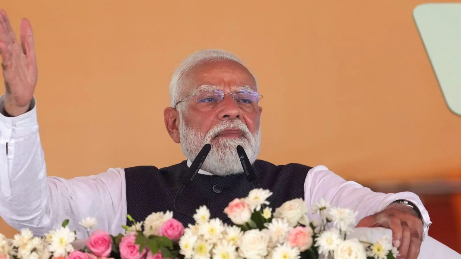 Der indische Premierminister Narendra Modi beglückwünschte Skyroot Aerospace zum Start. (Illustration) (Foto: Rajesh Kumar Singh/AP/dpa)