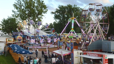 Auf dem Festplatz wird die Schaustellerfamilie Meisel für das Heimat- und Volksfest wieder einen umfangreichen Vergnügungspark aufbauen. (Archivbild: Peter Tippl)