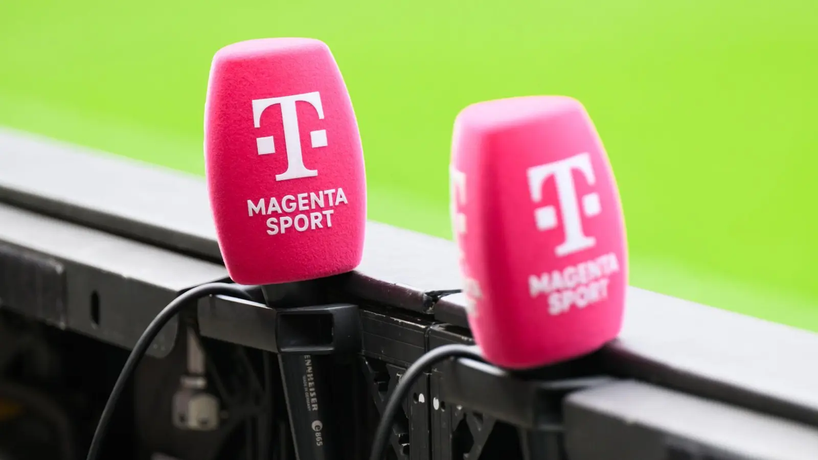 Die Zahl der Telekom-Vertragskunden mit Magenta TV stieg nur um 76.000. (Foto: Robert Michael/dpa)