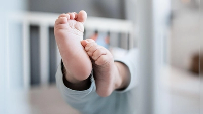 Die Geburtenrate lag im vergangenen Jahr bei 1,32 Kindern je Frau. (Symbolbild) (Foto: Fabian Strauch/dpa)