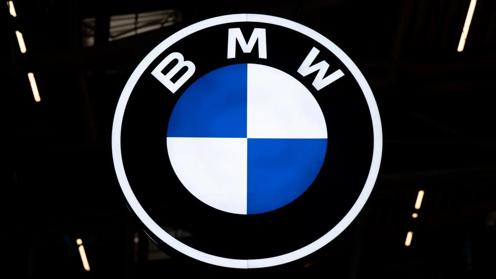BMW ruft hunderttausende Autos zurück. (Symbolbild) (Foto: Sven Hoppe/dpa)