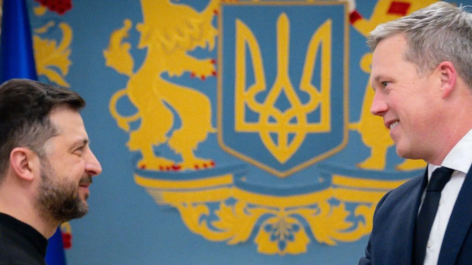 Eine Militärdelegation stellte den Friedensplan der US-Regierung in Kiew vor. (Foto: Uncredited/Ukrainian Presidential Press Office/AP/dpa)