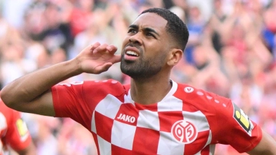 Der Mainzer Phillip Mwene jubelt nach seinem Treffer gegen Hoffenheim. (Foto: Torsten Silz/dpa)