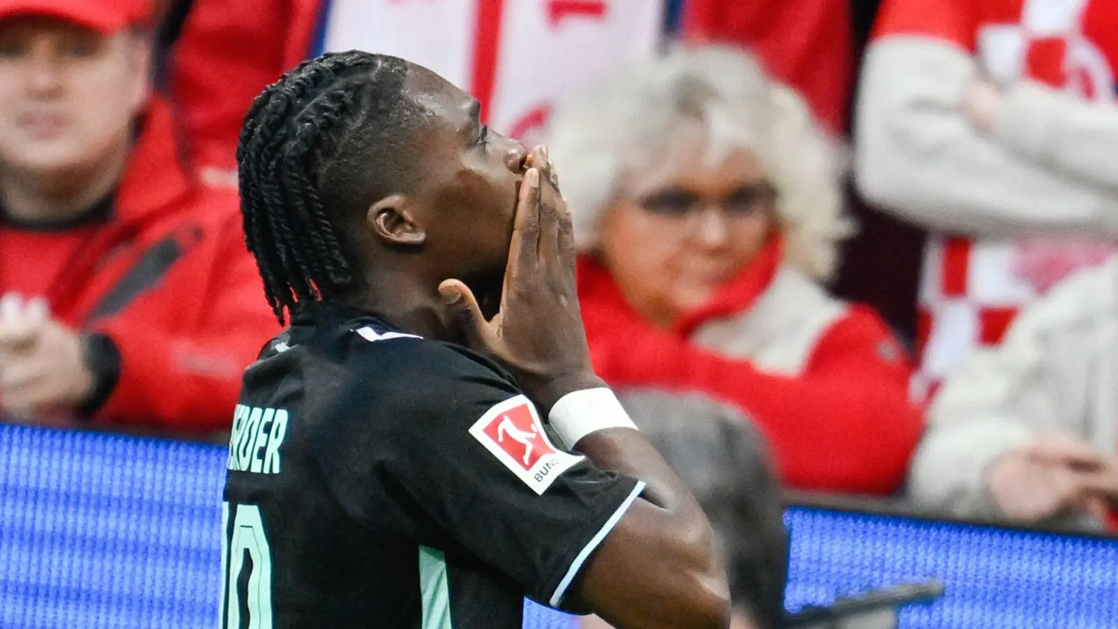 Bremens Derrick Köhn war beim Auswärtssieg in Mainz der Matchwinner. (Foto: Uwe Anspach/dpa)