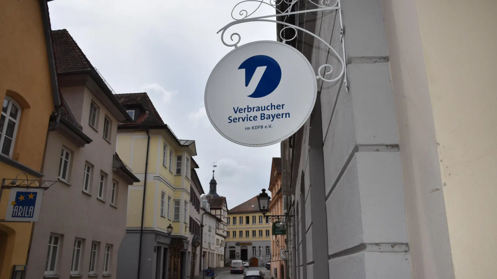 Die Anlaufstelle des Verbraucherservice Bayern in Ansbach, eine Einrichtung des Katholischen Frauenbundes, nimmt öffentliche Aufgaben wahr und wird aus staatlichen Mitteln finanziert. (Foto: Silvia Schäfer)