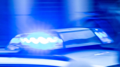 Ein 68-Jähriger soll in der Sonthofener Fußgängerzone mehrere Mädchen sexuell belästigt haben. (Symbolbild) (Foto: Jens Büttner/dpa)