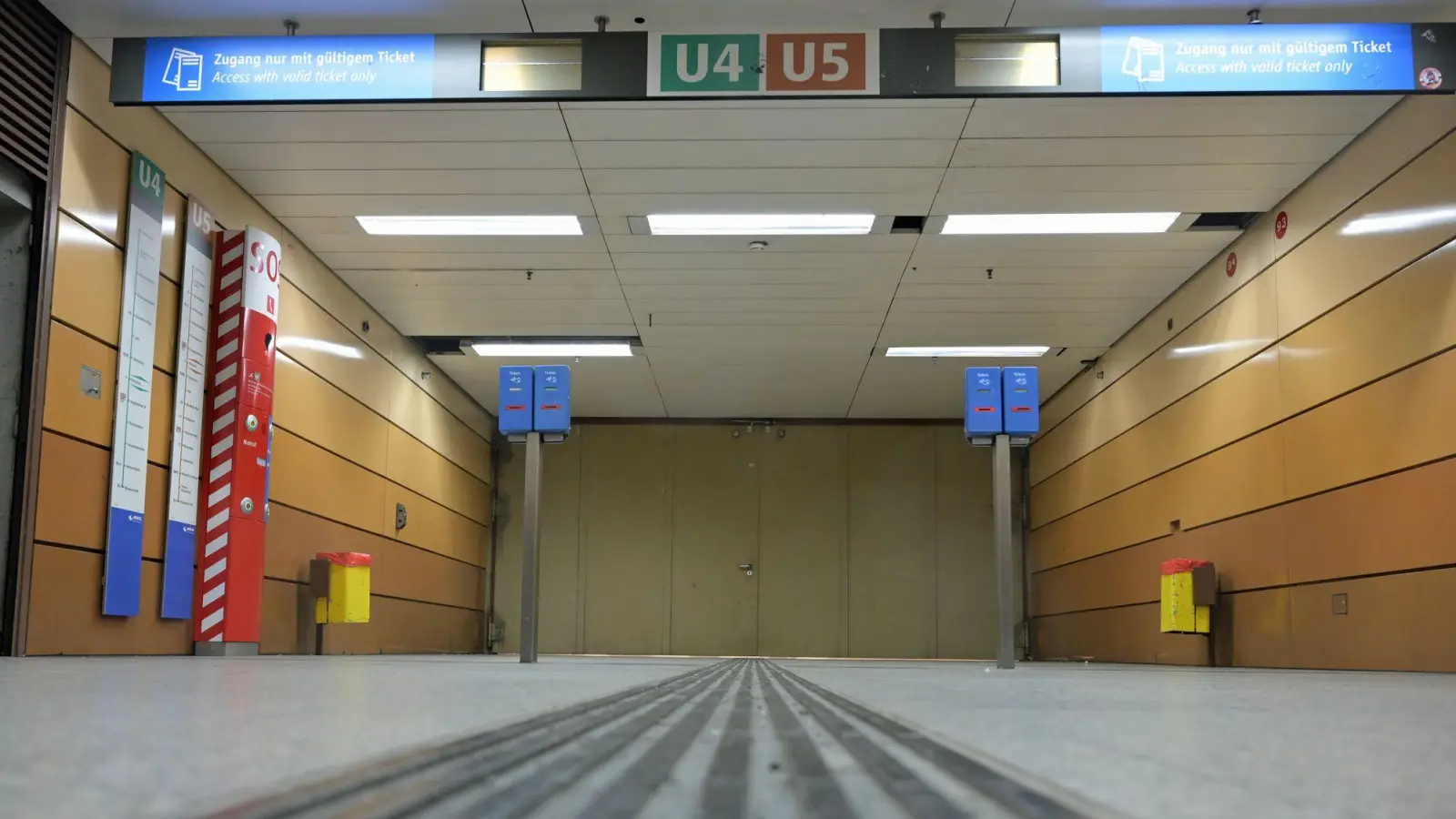 Die U-Bahnen in der Landeshauptstadt fuhren überhaupt nicht. (Foto: Malin Wunderlich/dpa)