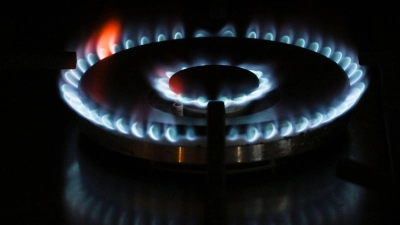 Gasleitungen sollten alle zwölf Jahre von Fachleuten und zusätzlich jährlich selbst per Sichtprüfung kontrolliert werden. (Foto: Marijan Murat/dpa/dpa-tmn)