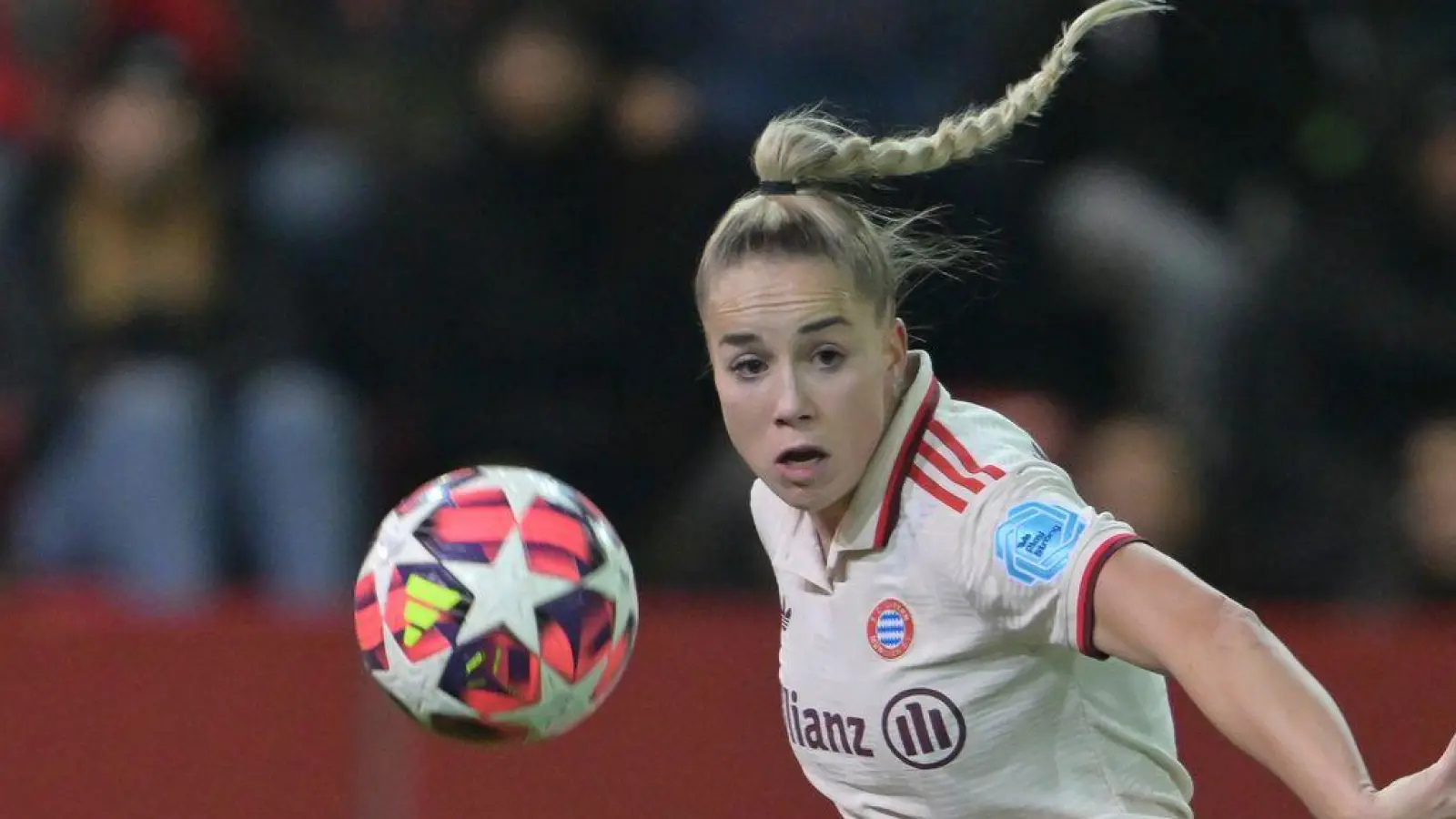 Giulia Gwinn und der FC Bayern spielen gegen Lyon (Foto: Peter Kneffel/dpa)