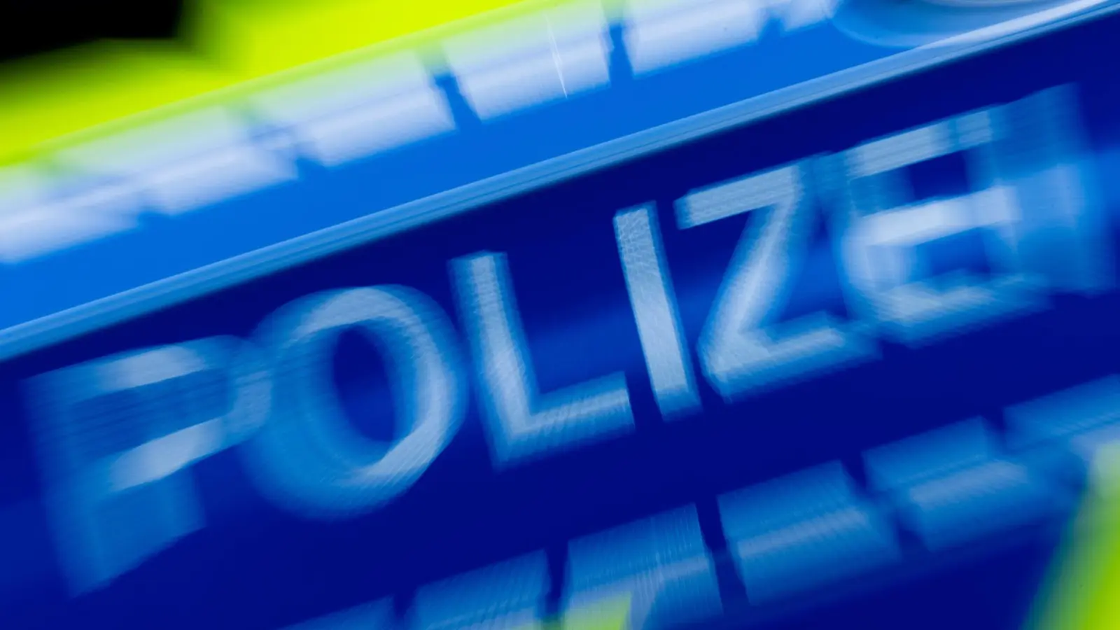 Die Polizei durchsuchte die Wohnungen von 22 Menschen. (Symbolbild) (Foto: Rolf Vennenbernd/dpa)