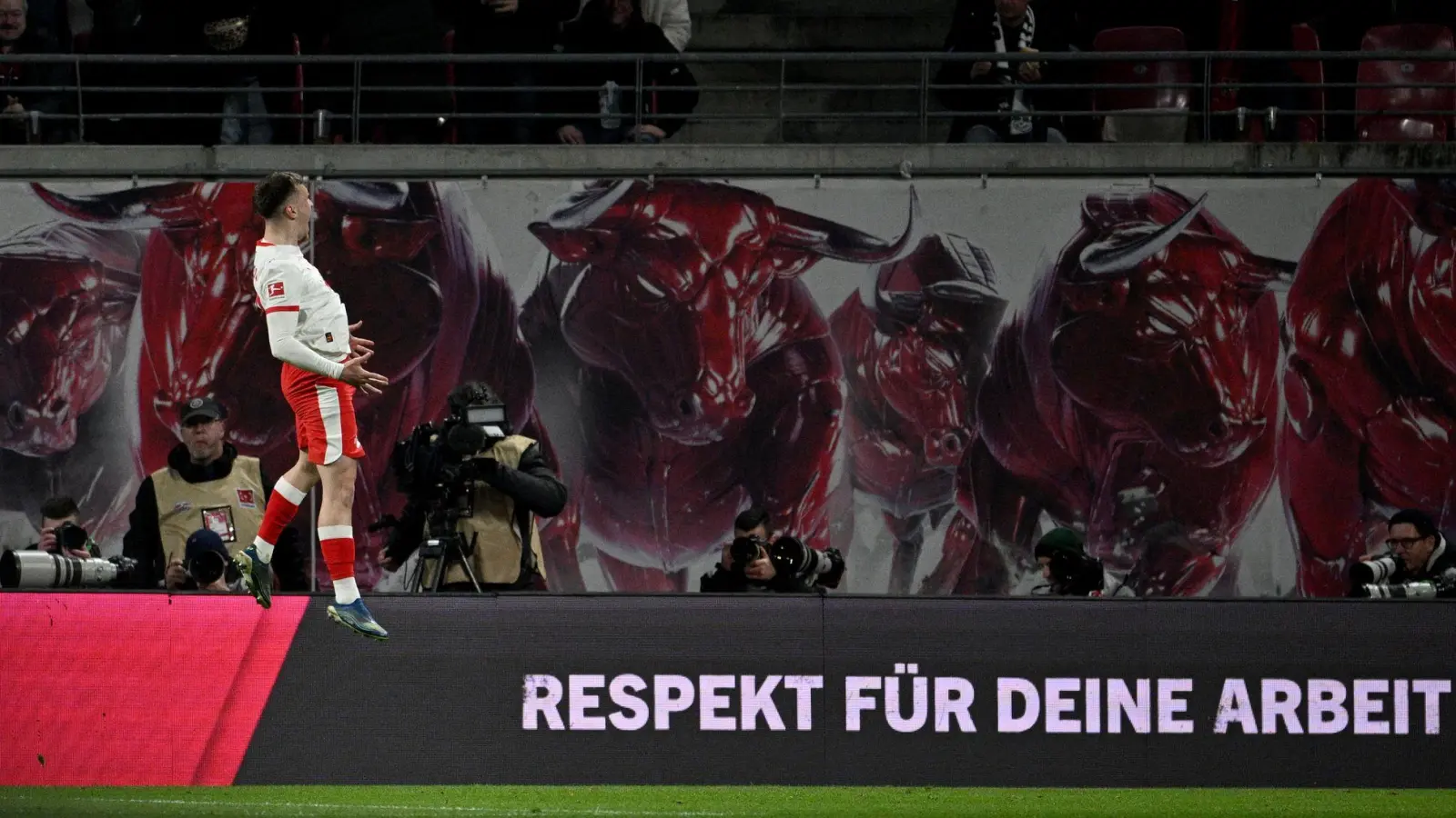 Leipzig Gruda bejubelt den Führungstreffer gegen die TSG Hoffenheim.  (Foto: Julius Frick/dpa)