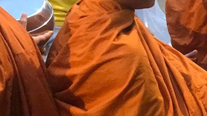 Mönche werden in Thailand tief verehrt. (Symbolbild) (Foto: Hathai Techakitteranun/dpa)