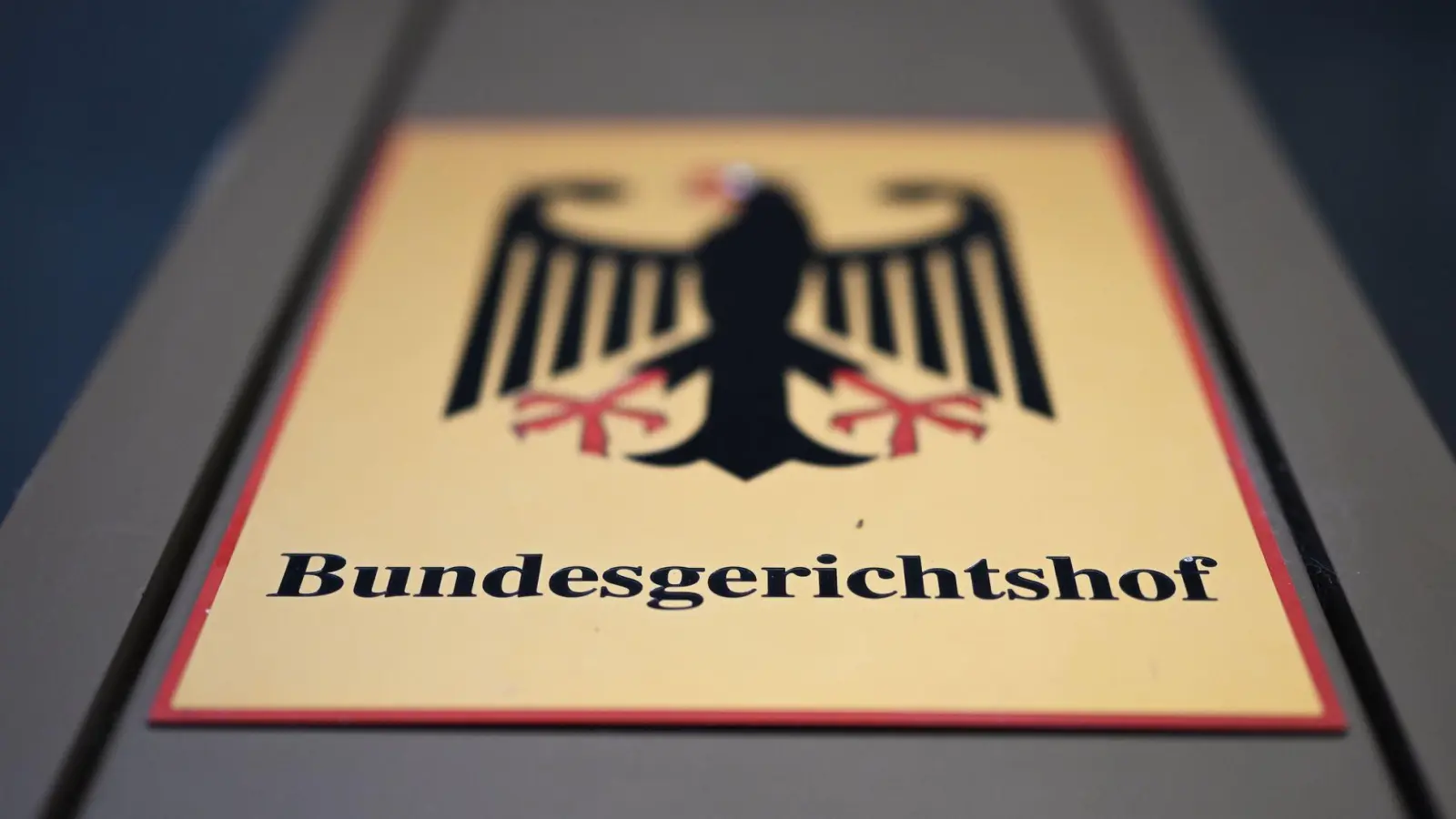 Der Bundesgerichtshof hat eine Klausel in einer Reiseversicherung unter die Lupe genommen. (Archivbild) (Foto: Uli Deck/dpa)