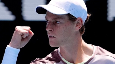 Steht im Finale der Australian Open: Der Italiener Jannik Sinner. (Foto: Andy Wong/AP)