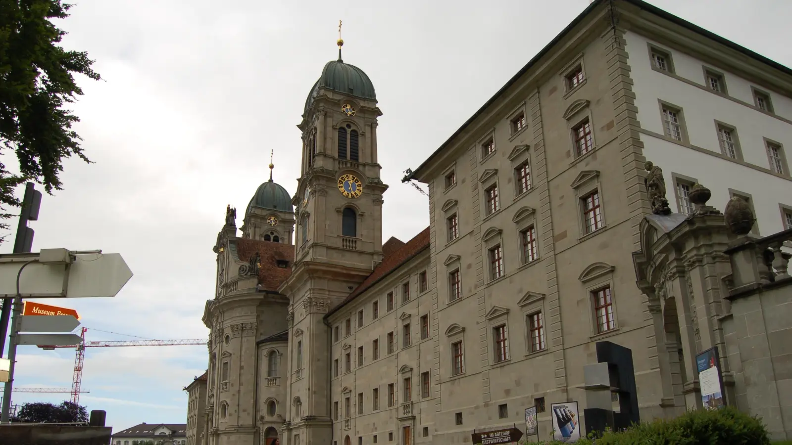 Ein Abstecher zum Kloster Einsiedeln. (Foto: Christa Frühwald)