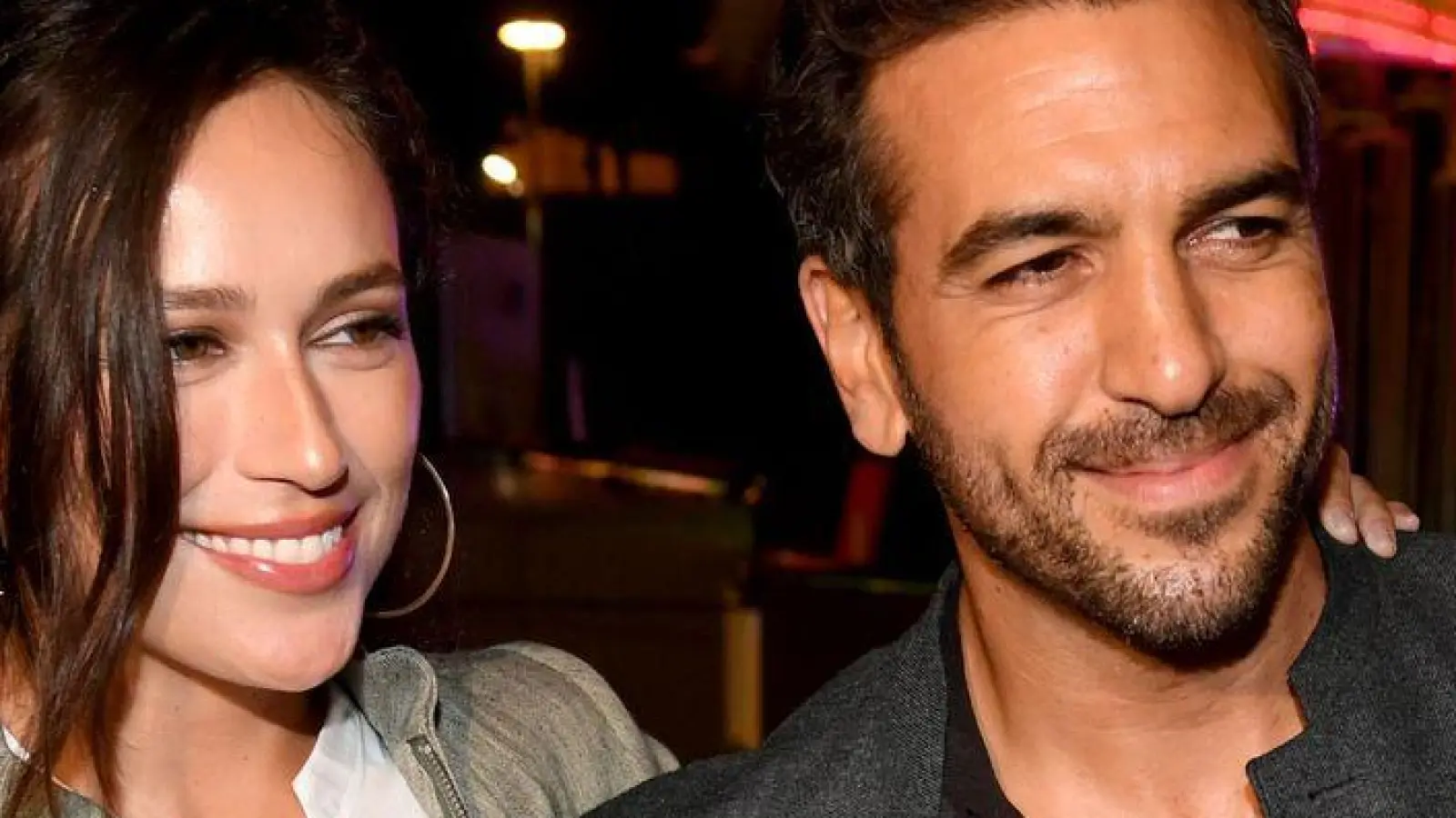 Waren 2022 noch gemeinsam auf dem Oktoberfest unterwegs: Elyas M'Barek und seine Frau Jessica. (Archivbild) (Foto: Felix Hörhager/dpa)