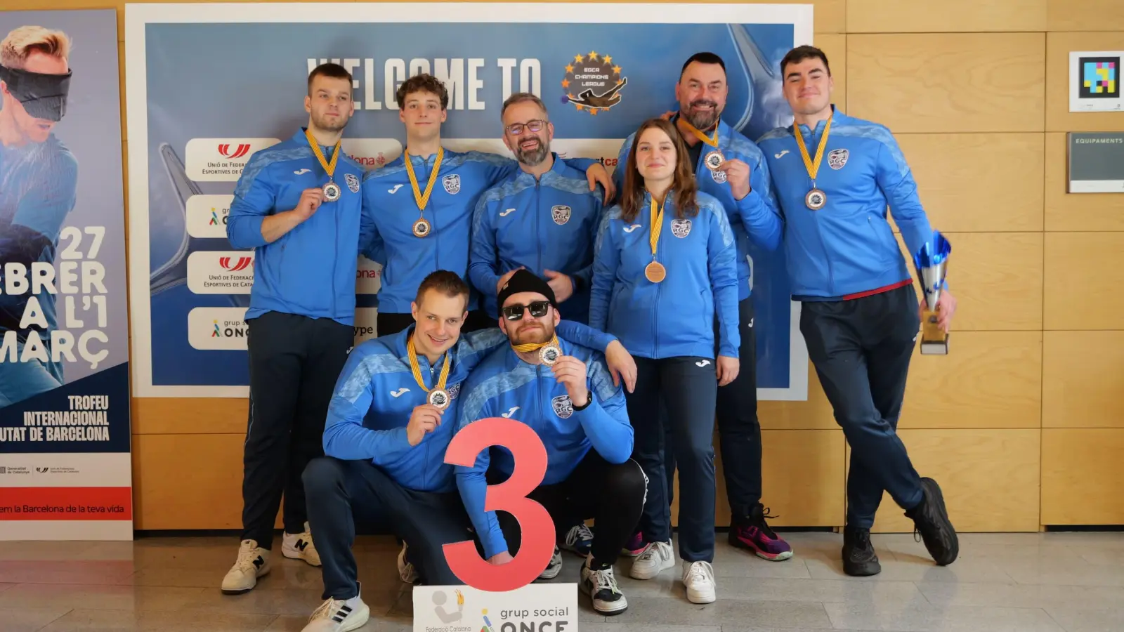 Platz drei reicht für das Finalticket: Die Truppe von Hansa Rostock mit Fabian Diehm (unten rechts) verlor in Barcelona nur ein Spiel. (Foto: Patrick Tempel)