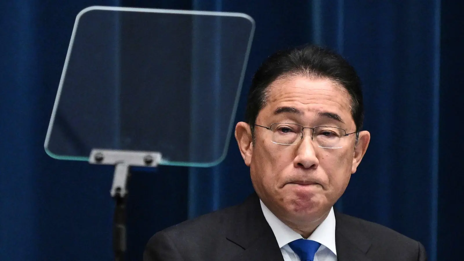 Japans Regierungschef Kishida zieht die Konsequenzen aus einer Parteispendenskandal. (Foto: Philip Fong/Pool AFP/AP/dpa)