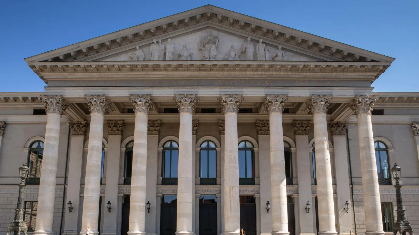 Die Oper „Of One Blood“ am Bayerischen Staatstheater in München wurde sowohl als Uraufführung des Jahres als auch für das Bühnenbild ausgezeichnet. (Archivbild) (Foto: Peter Kneffel/dpa)