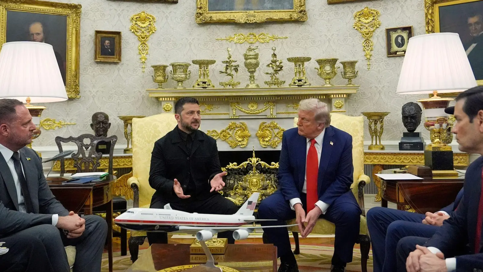 Trump und Selenskyj treffen sich an diesem Freitag erneut im Weißen Haus. (Archivbild) (Foto: Julia Demaree Nikhinson/AP/dpa)