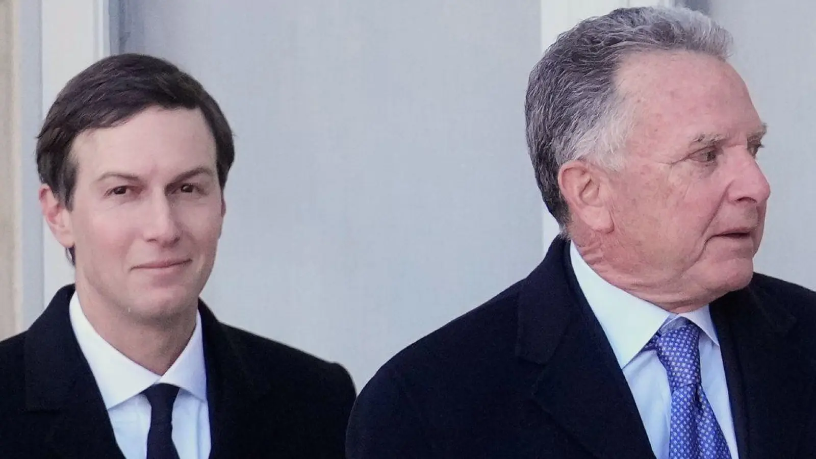 Die US-Unterhändler Witkoff und Kushner werden in Moskau und Kiew erwartet. (Archivbild) (Foto: Michel Euler/AP/dpa)
