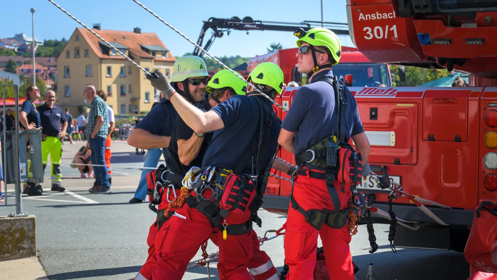 Muskelkraft ist beim Spannen des Seiles gefragt. (Foto: René Chlopotowski)