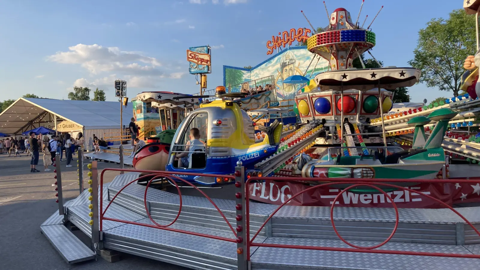 Auf der Sommermesse in Rothenburg wollte ein 19-Jähriger etwas stehlen. (Foto: Clarissa Kleinschrot)