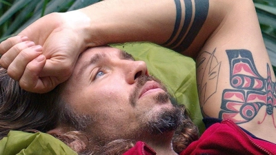 Gil Ofarim brach in der neuen Dschungelcamp-Folge in Tränen aus.  (Foto: RTL/dpa)