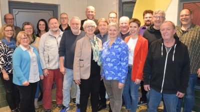 Mit diesen Kandidaten und Kandidatinnen geht die Neustädter FWG in den Kommunalwahlkampf.  (Foto: Patrick Lauer)