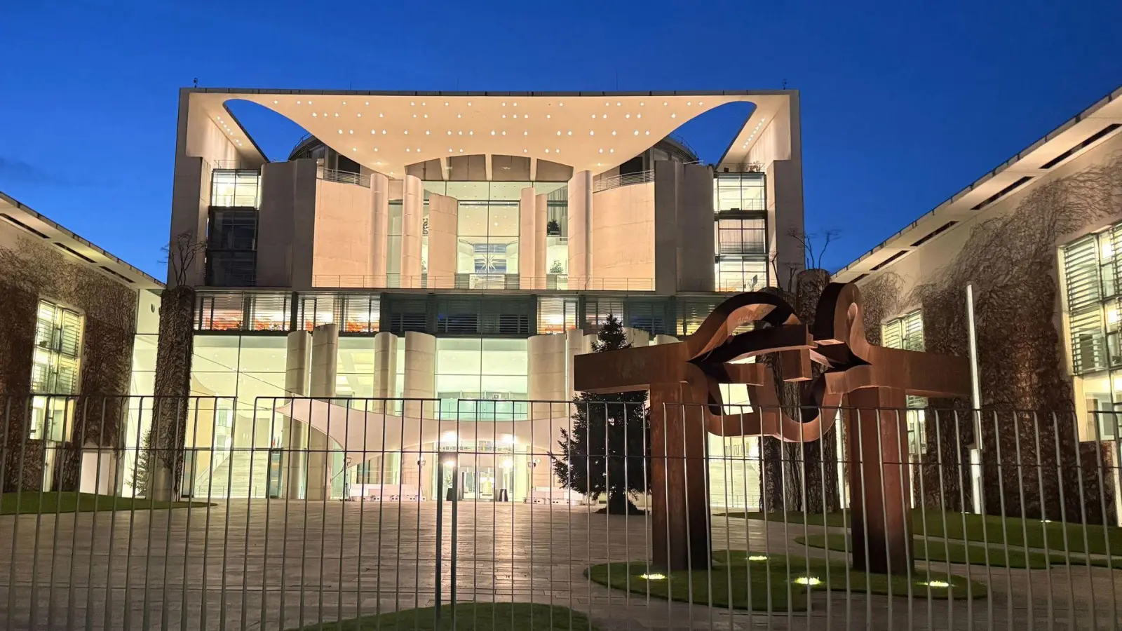 Im Kanzleramt tagte der Koalitionsausschuss stundenlang. (Foto: Paul Zinken/dpa)