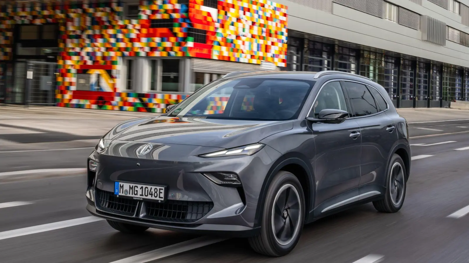 Neuer Name, bekannte Klasse: Der MG S5 tritt als Nachfolger des elektrischen ZS EV an – mit mehr Platz. (Foto: Marcus Werner/MG Motor Deutschland GmbH/dpa-tmn)