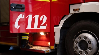 Die Feuerwehr war vor Ort mit einem Großaufgebot im Einsatz. (Symbolbild) (Foto: Niklas Treppner/dpa)