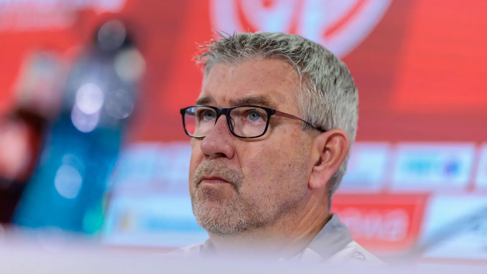 Urs Fischer will den FSV Mainz 05 zum Klassenerhalt in der Fußball-Bundesliga führen. (Foto: Jörg Halisch/dpa)