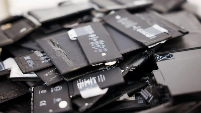 Die neuen Regeln zum Recht auf Reparatur sollen es Verbrauchern leichter machen, sich für eine Reparatur und gegen den Kauf eines Neugeräts zu entscheiden. (Symbolbild) (Foto: Christian Charisius/dpa)