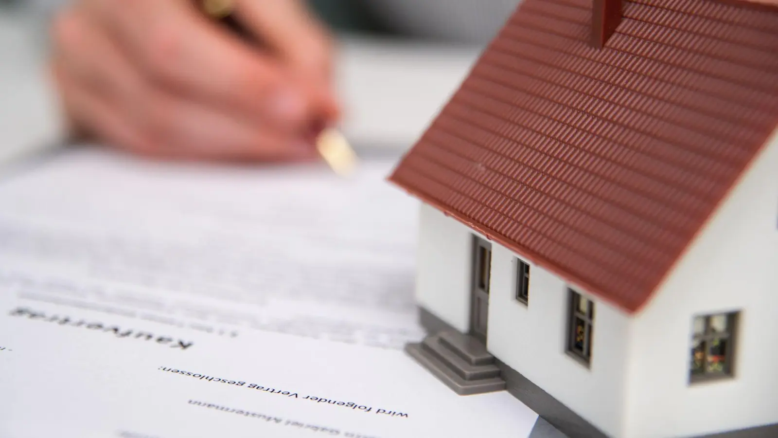 Vorsorge schützt das Lebenswerk: Wer rechtzeitig handelt, sichert nicht nur seine Immobilie, sondern auch die finanzielle Stabilität seiner Familie. (Foto: picture alliance / dpa-tmn)