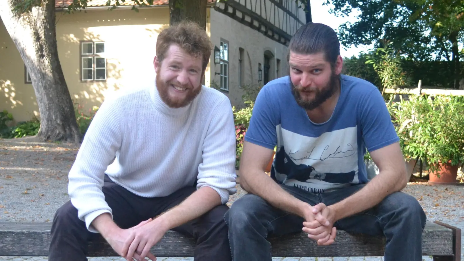 Die Schauspieler Mario Brutschin (links) und Simon Fleischhacker sind seit September 2021 am Landestheater Dinkelsbühl.  (Foto: Jennifer Sandmeyer )