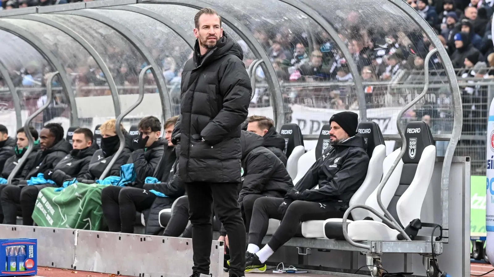 Trainer Jan Siewert hofft auf einen Sieg. (Foto: Harry Langer/dpa)