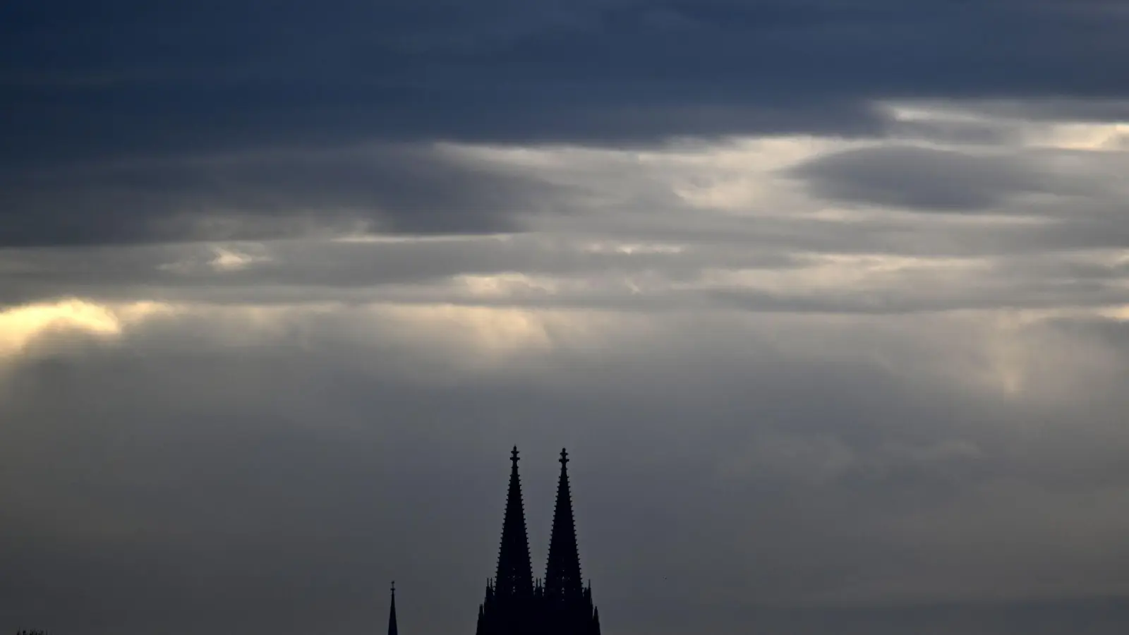 Regen statt Schnee - so lautet die Wettervorhersage des DWD für weite Teile Deutschlands.  (Foto: Federico Gambarini/dpa)